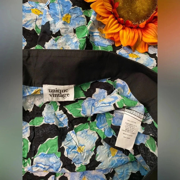 🦋B2G1🦋UNIQUE VINTAGE Blue Retro Floral Scalloped High Waisted Shorts NWOT - Picture 6 of 8